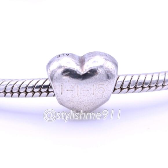Authentic Pandora Retired Smooth Heart Bead - 790137 - Picture 2 of 10